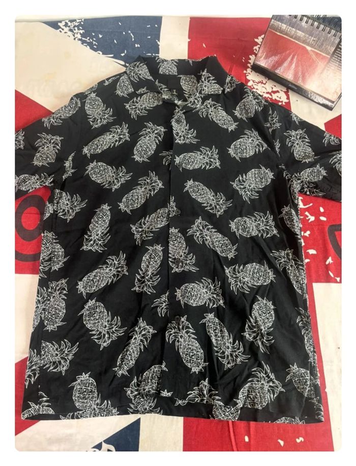 Chemise col V H&M motif ananas taille S/M