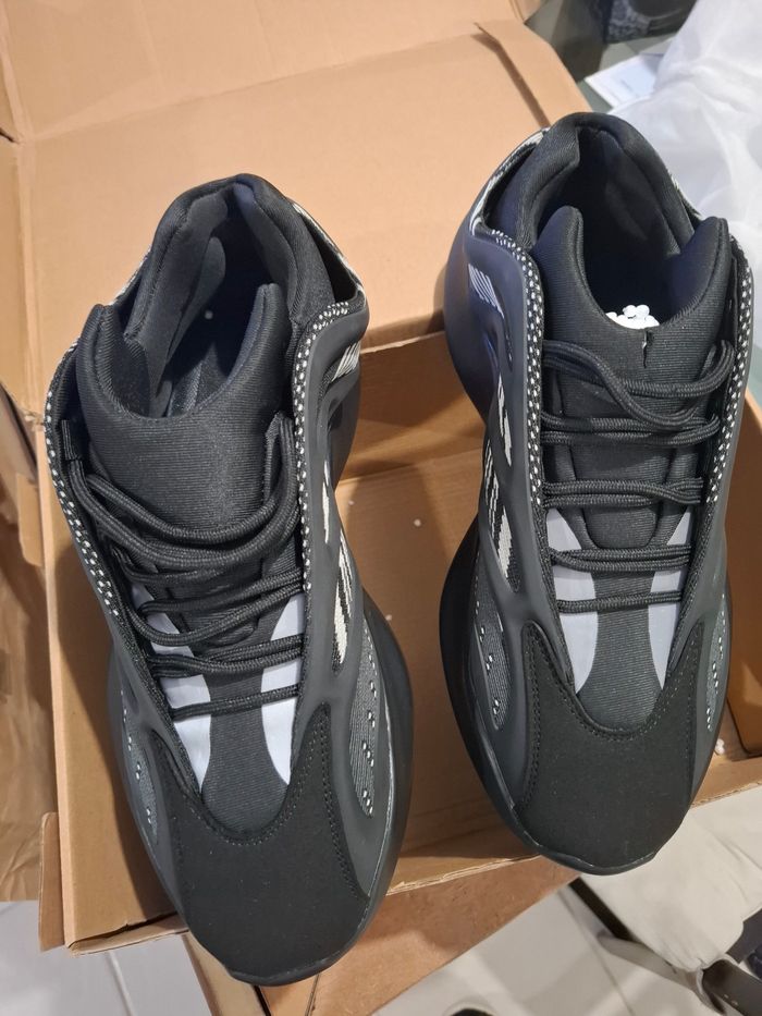 Basket yeezy 770 v3 - photo numéro 2