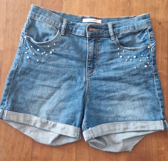 Short en jeans perles aux poches taille 36