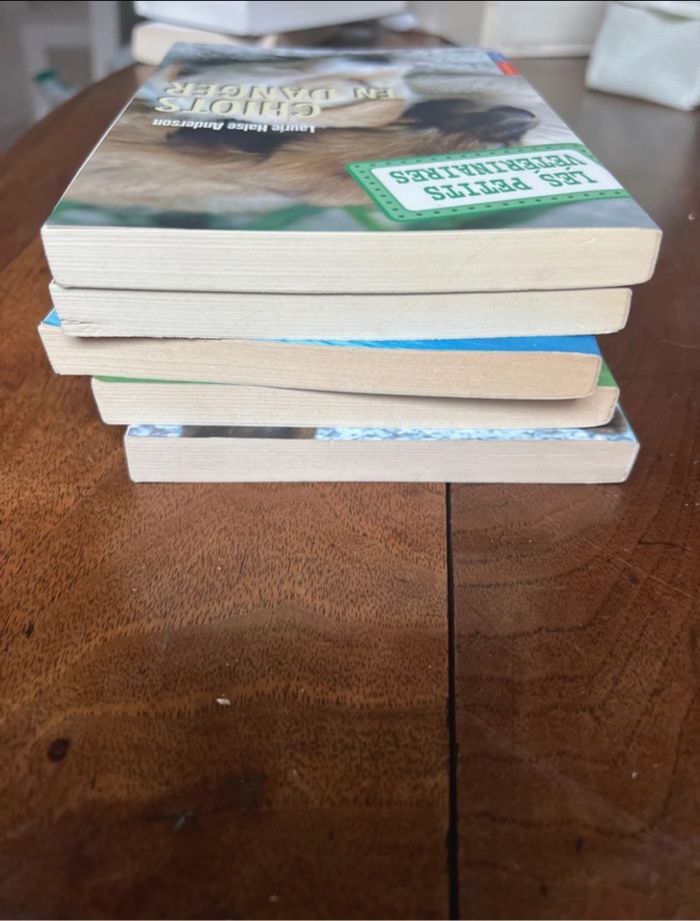 Lot 5 livres adolescents les petits vétérinaires - photo numéro 6