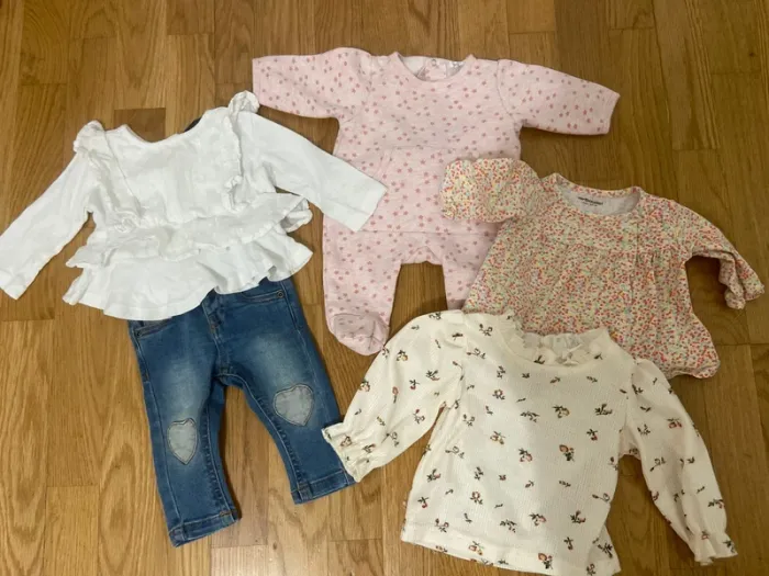 Lot vêtements bebe