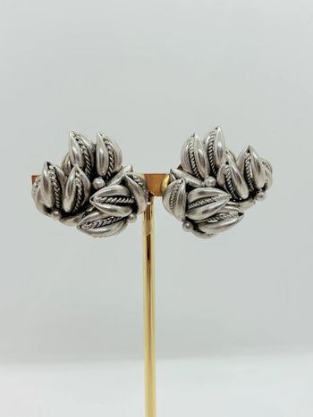 Boucles d’oreilles à clip feuille vintage