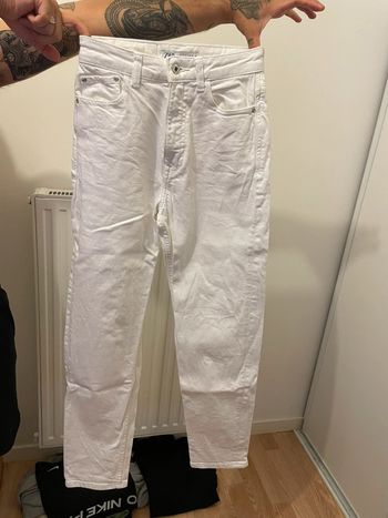 Jean blanc coupe droite