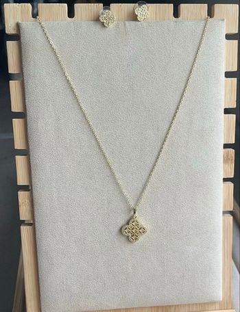 Collier boucles d’oreilles