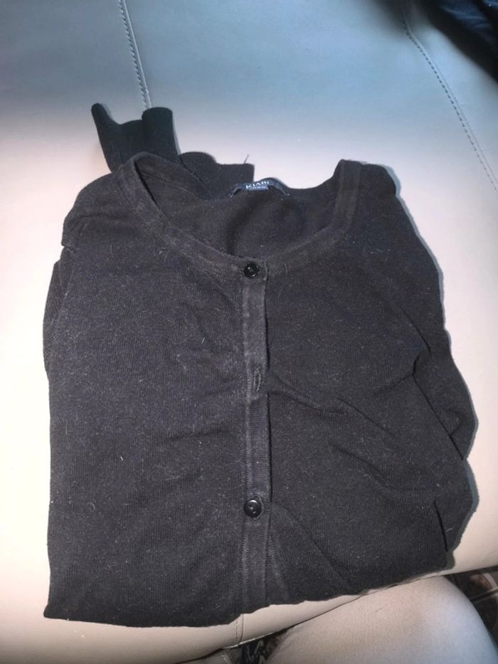 Gilet noir à boutons Kiabi