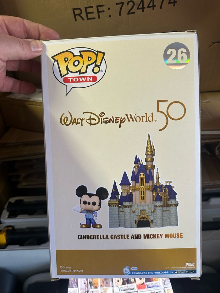 Figurine Funko Pop Town 26 Disney Cinderella Castle & Mickey Mouse - photo numéro 3