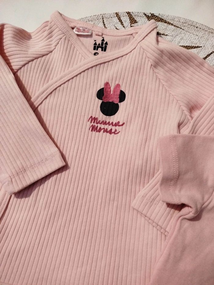 Gilet bébé avec body neuf 3 mois Disney Minnie - photo numéro 2