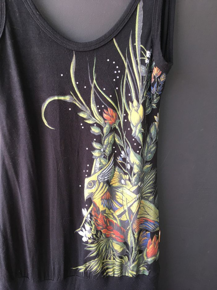 Robe décolletée dos