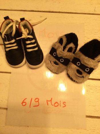 Lot de chaussures bébé