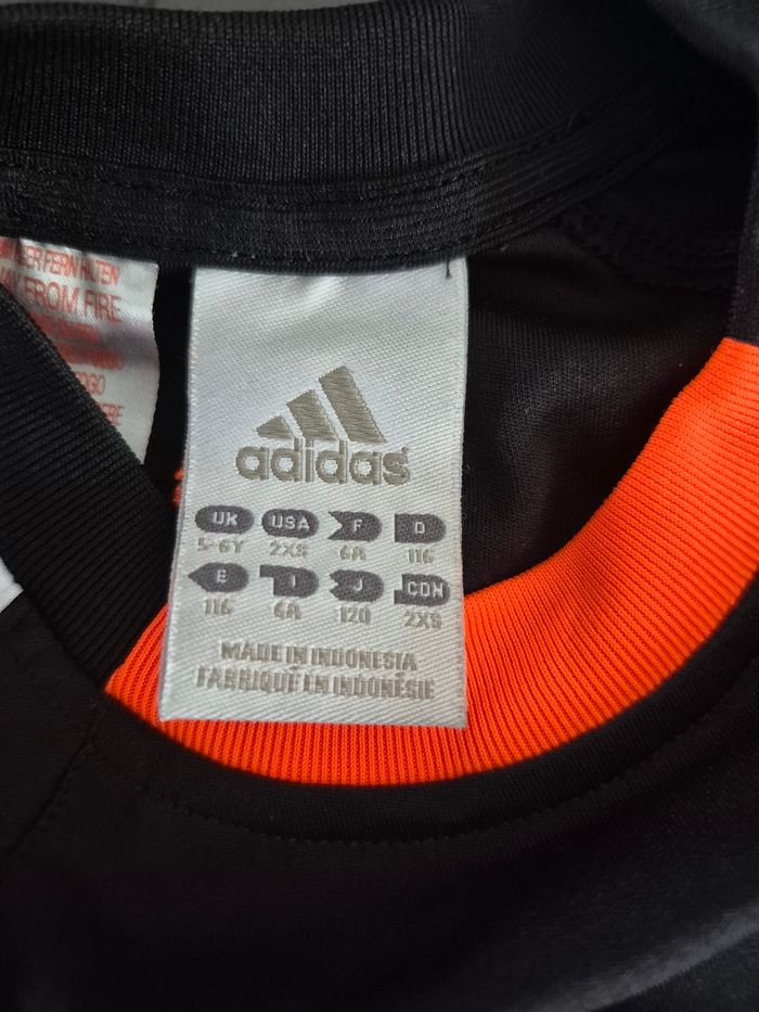 Joli t-shirt adidas predator taille 6ans - photo numéro 3