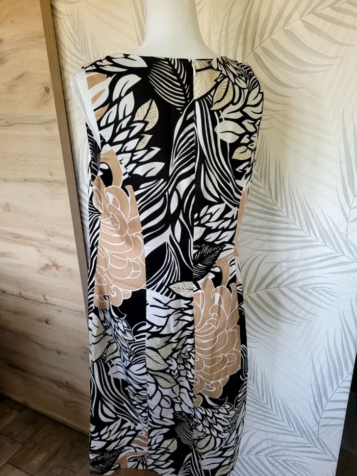 Superbe robe femme taille 46 bon prix - photo numéro 6