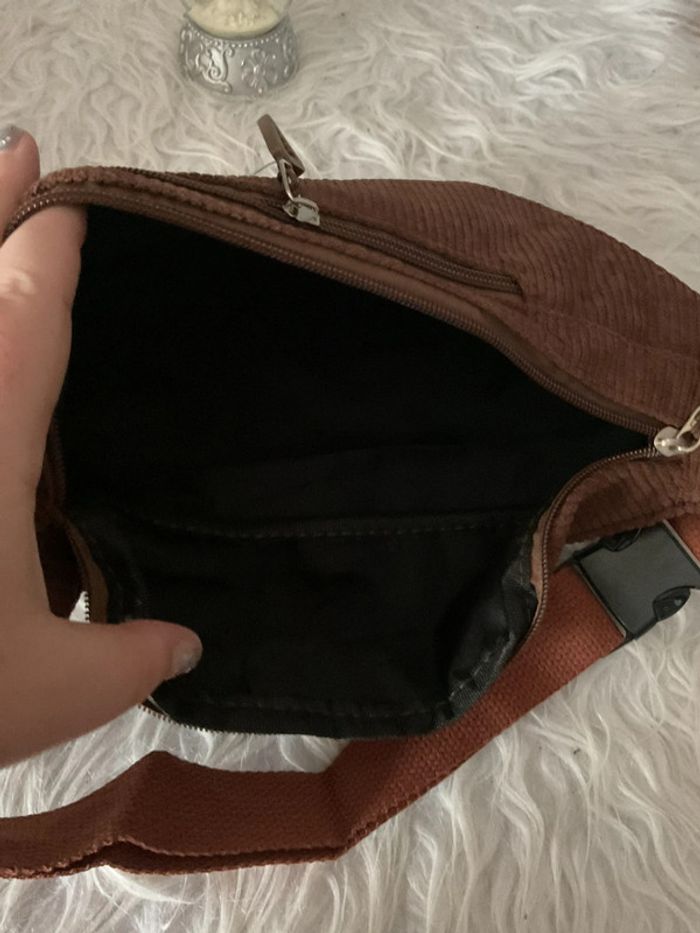 Sac banane en velours côtelé neuve - photo numéro 4