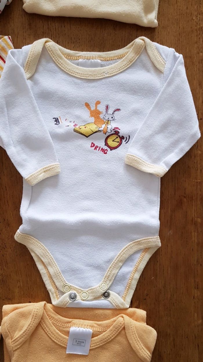 Lot 6 bodies manches longues - photo numéro 3