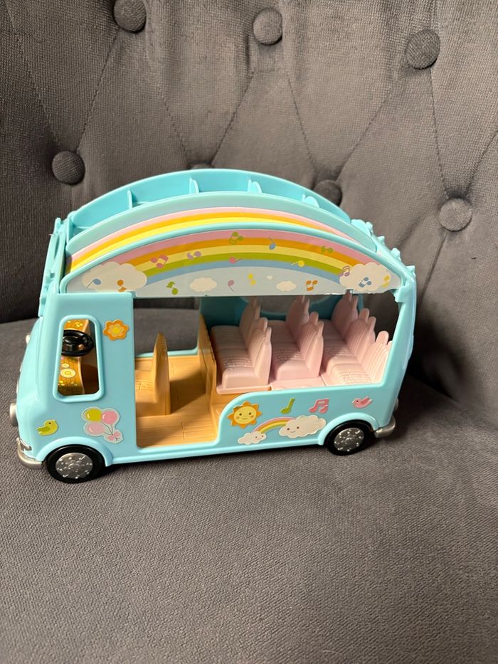 Bus arc en ciel Sylvanian comme neuf - photo numéro 1