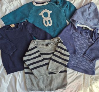 Lot 4 pulls bébé 6 mois – chauds, bleu & gris, très bon état