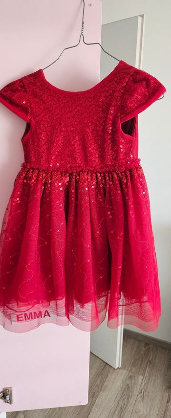 Robe rouge paillette 5-6 ans