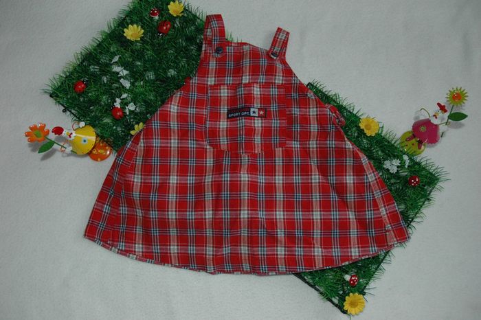 Jolie robe Aubisou 6 mois