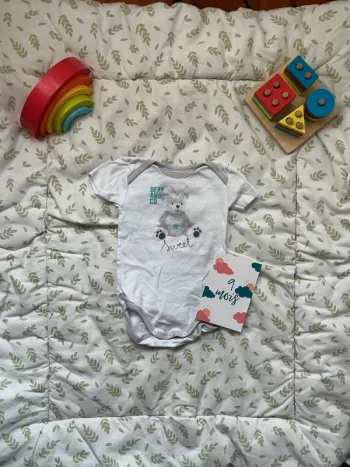 body manches courtes blanc et gris 9 mois absorba