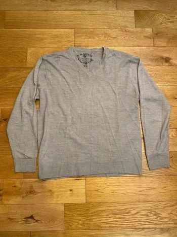 Pull Col V Gris (matière légère) - H & Lewis - Taille XL