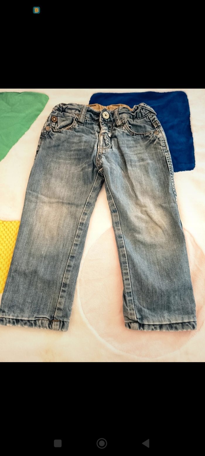 Pantalons jean larges 18 mois - photo numéro 4