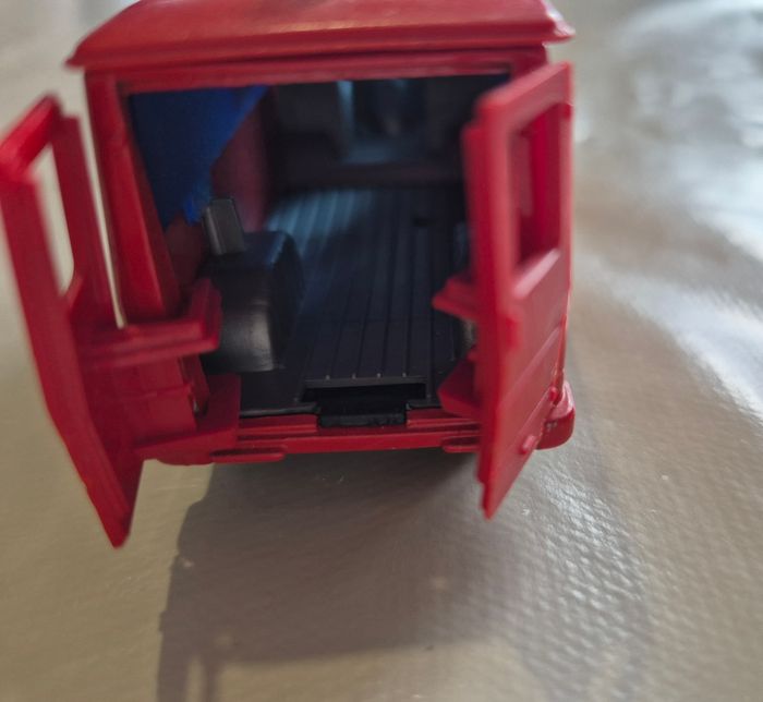 Solido toner gam camion pompier Peugeot J9 rouge 1/50 - photo numéro 5