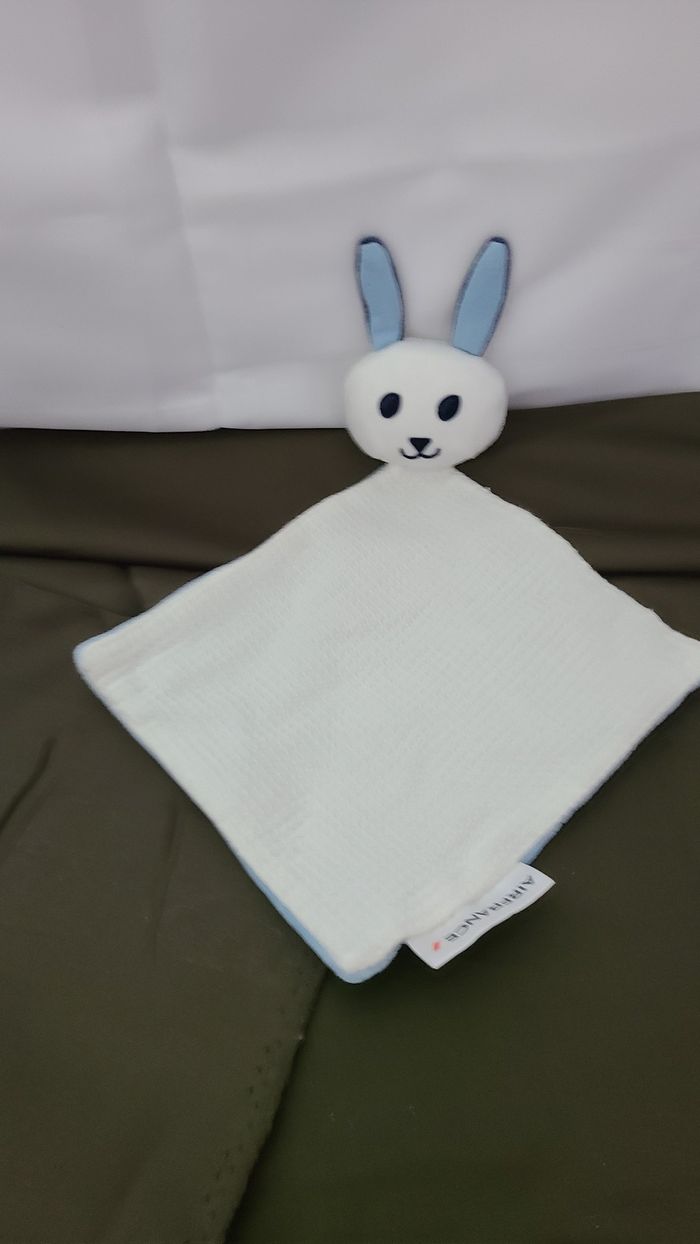 Doudou plat lapin AIR FRANCE losange bleu et blanc 20 cm - photo numéro 4