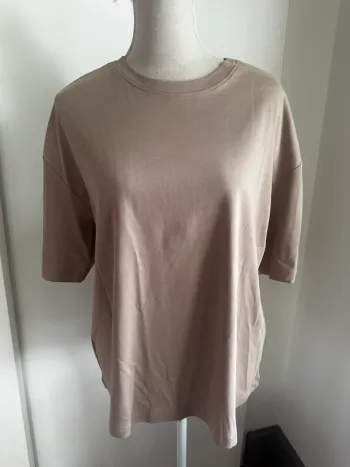 T-shirt Mango neuf avec étiquette - Taille M 🌸