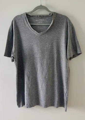 T-shirt Celio col V – Taille XL – Silky Touch