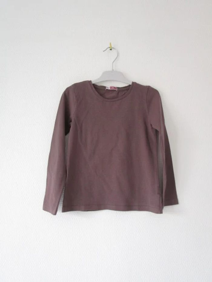T-shirt taupe DPAM 5 ans TBE