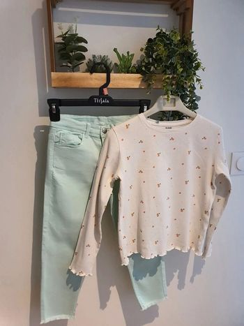 Ensemble fille taille 10 ans en très bon état 🌸