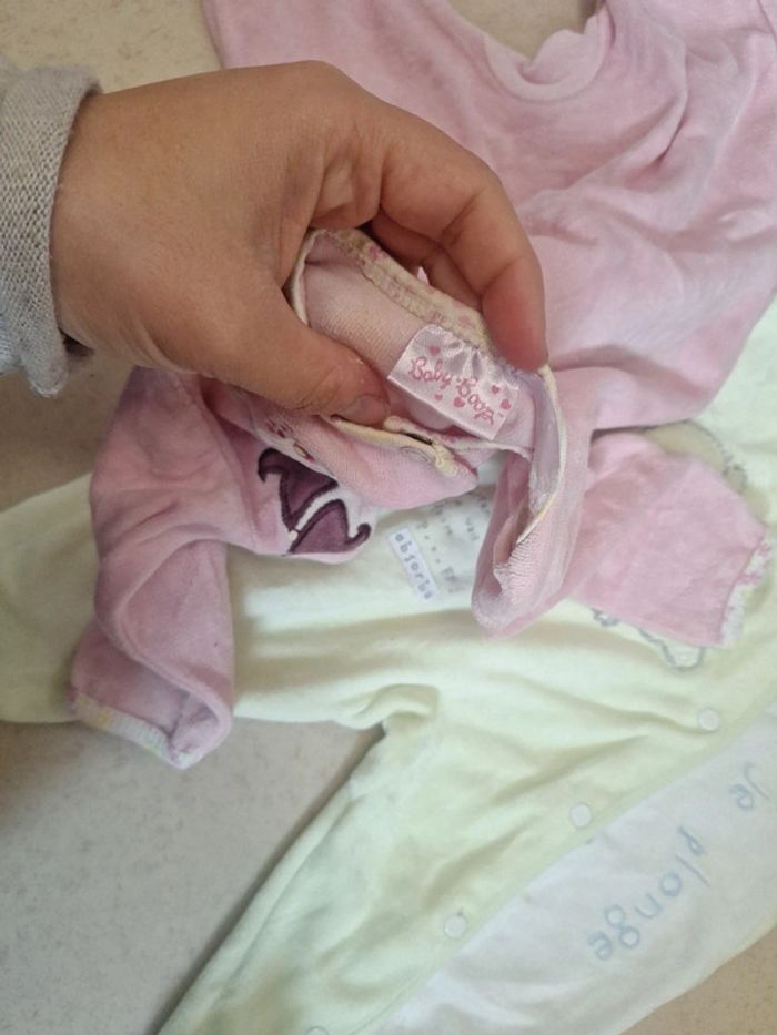 2 pyjamas tout doux 3 mois - photo numéro 5