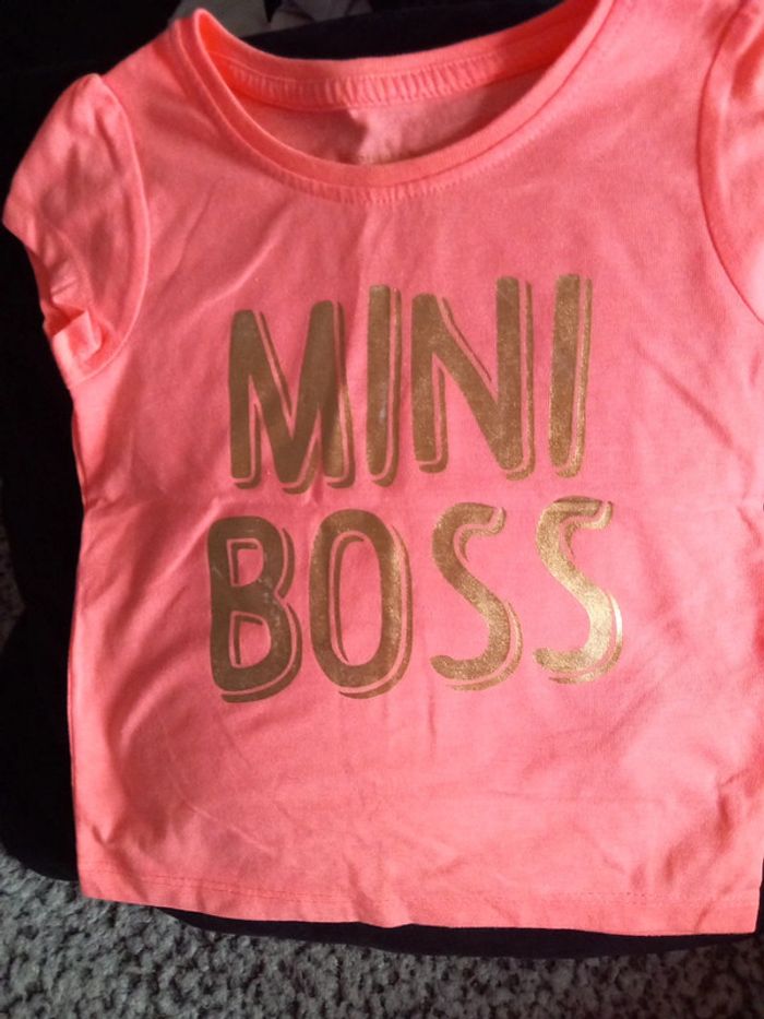T-shirt taille 86cm 12/18mois primark - photo numéro 1