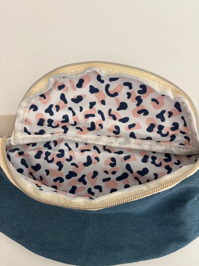 Banane Bensimon bleu toile – intérieur imprimé léopard - photo numéro 4