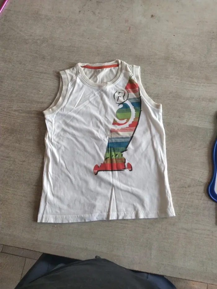 Tee shirt sans manche