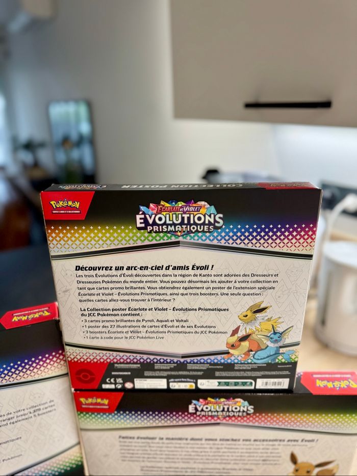 [NEUF] Lot de coffret Pokémon EV8.5, accessoires, poster, classeur - photo numéro 7
