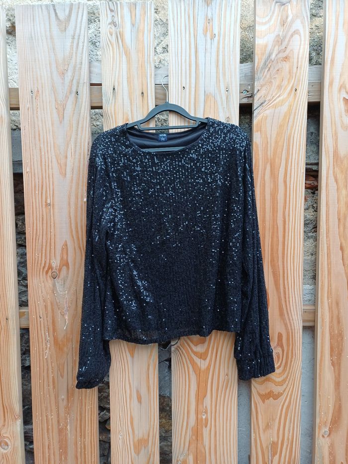 Joli haut noir strass idéal fête Kiabi - photo numéro 3