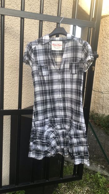 Jolie robe à carreaux 👗