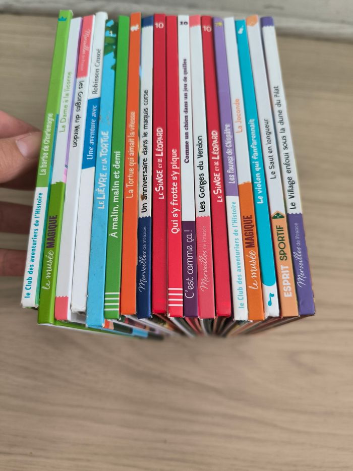 Lot de livre Hachette - photo numéro 4