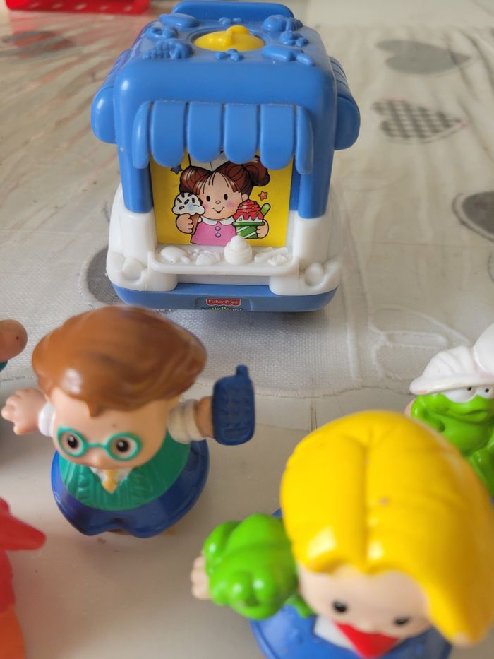 Fisher price camion de glaces et personnages - photo numéro 3