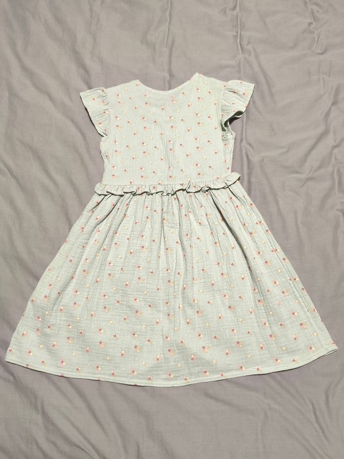 Robe neuve 10 ans - photo numéro 2