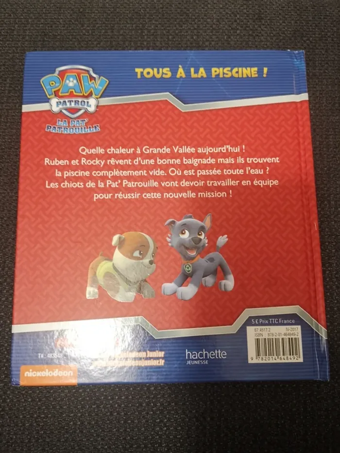 Livre paw patrol tous à la piscine - photo numéro 4