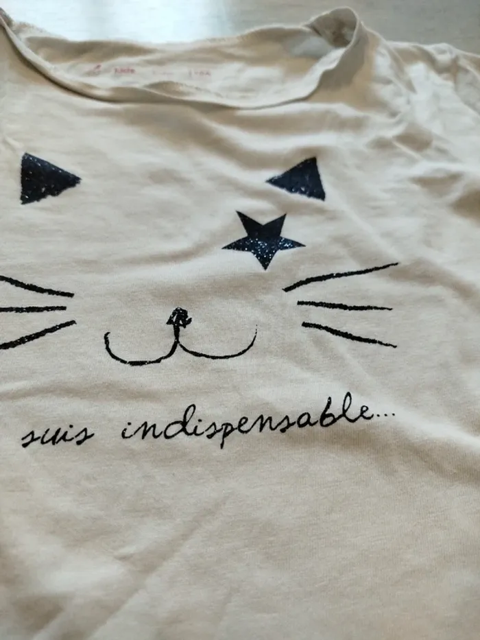T-shirt je suis indispensable Gémo 10 ans - photo numéro 2