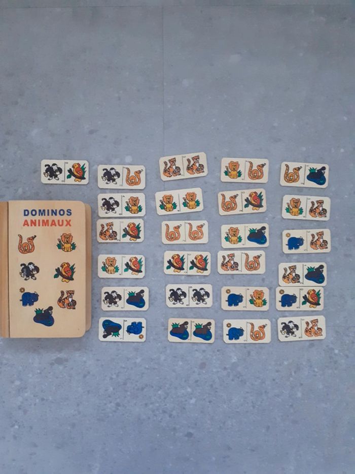 Dominos des animaux en bois