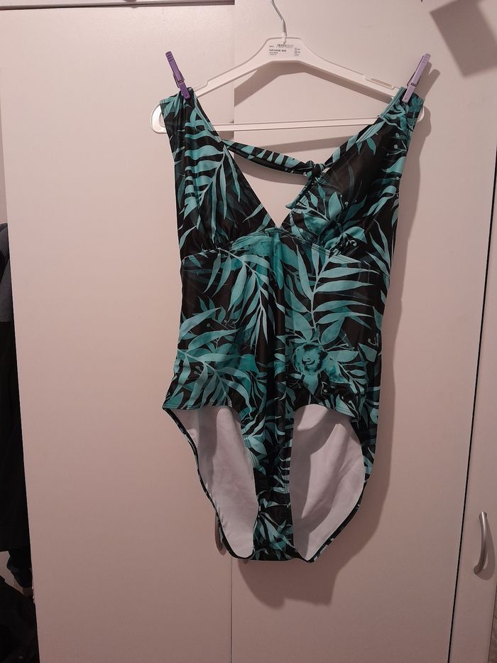 Maillot de bain une pièce fantastique - photo numéro 2
