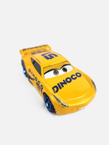Voiture figurine Cruz Ramirez Disney Pixar Cars
