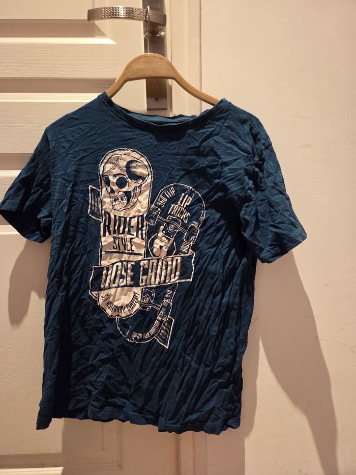 T-shirt manche courte bleu crane avec skate Kiabi - photo numéro 1