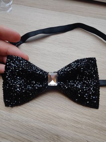 Nœud papillon noir paillettes 