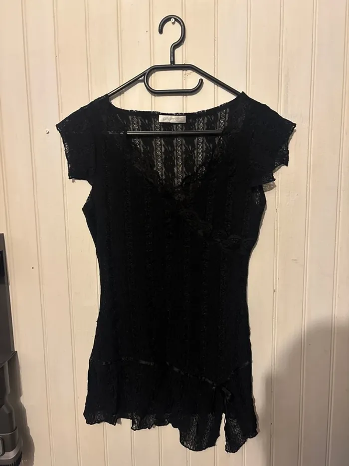 Tee shirt dentelle noir
