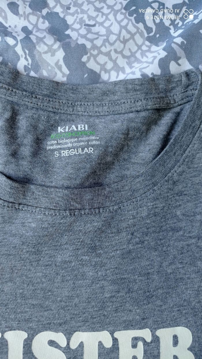 T-shirt gris Kiabi en coton bio taille S comme neuf - photo numéro 2