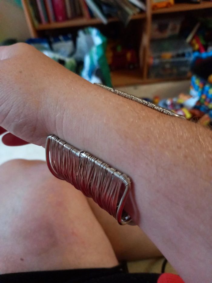 Manchette fantaisie couleur argent neuve - photo numéro 1